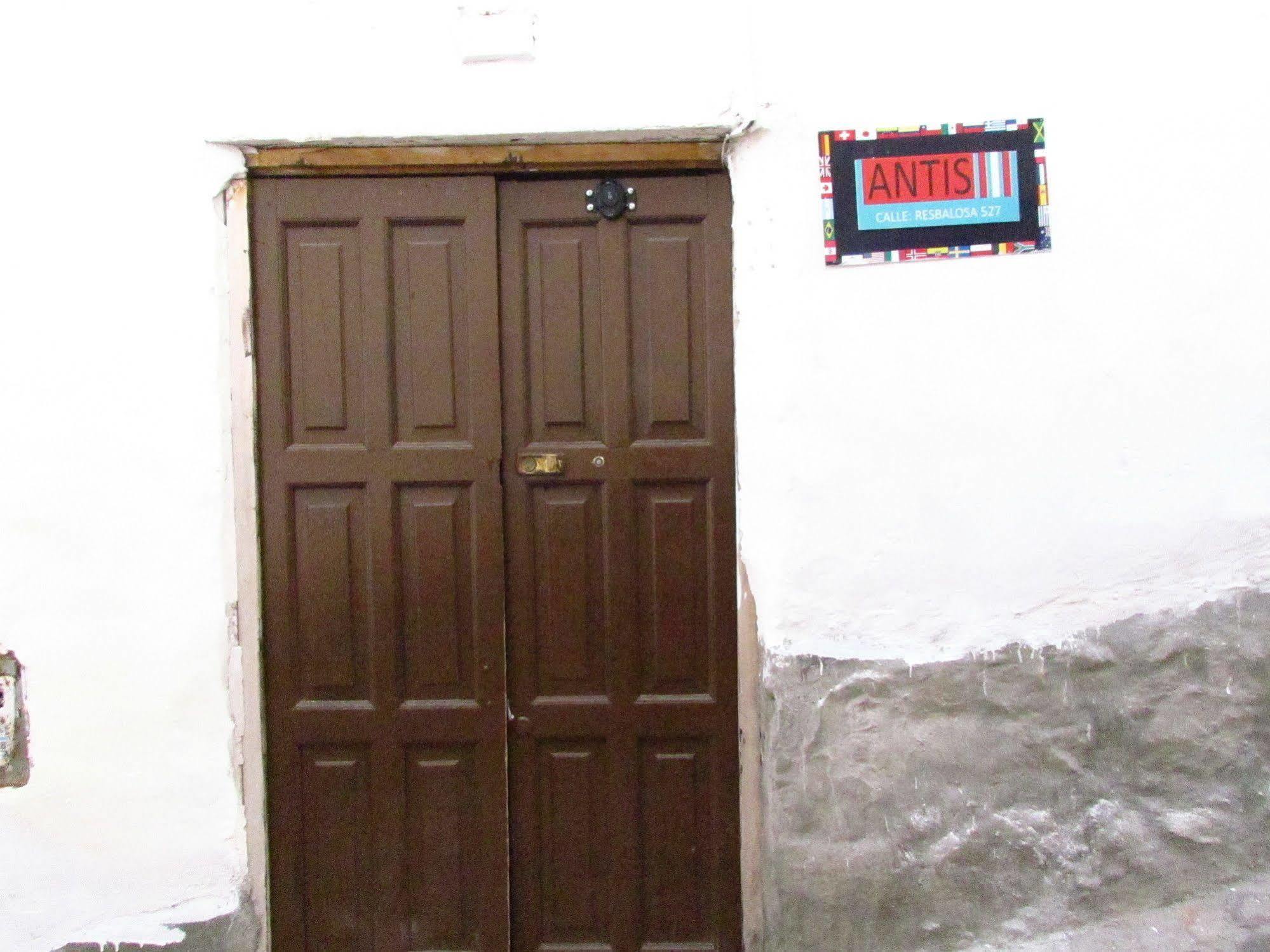 Antis Hostal *